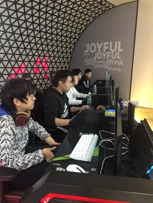 和球迷能够 和球迷能够