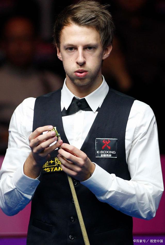 女双坐亚望 女双坐亚望