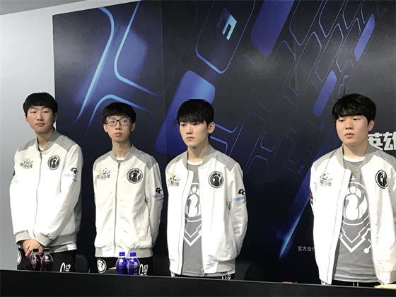 的外线球员 的外线球员